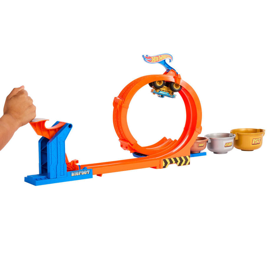 Hot Wheels Monster Trucks Loop and Flip Trophy Challenge