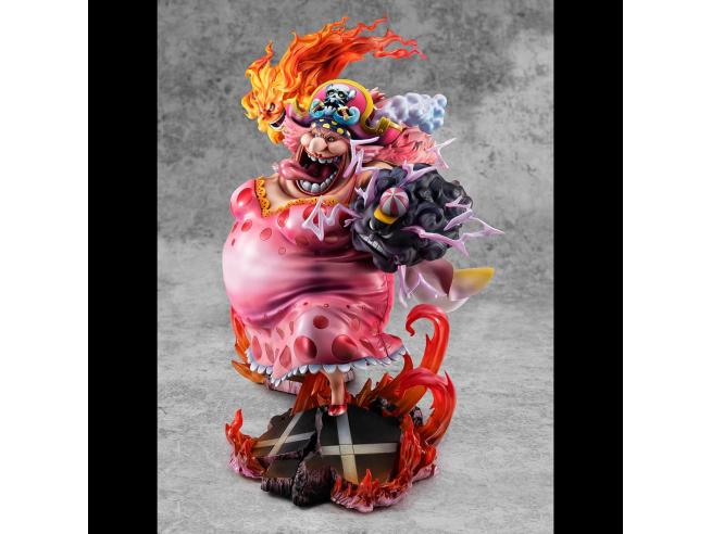 One Piece P.O.P. "Maximum" Emperor Big Mom PVC Statue 36 Cm