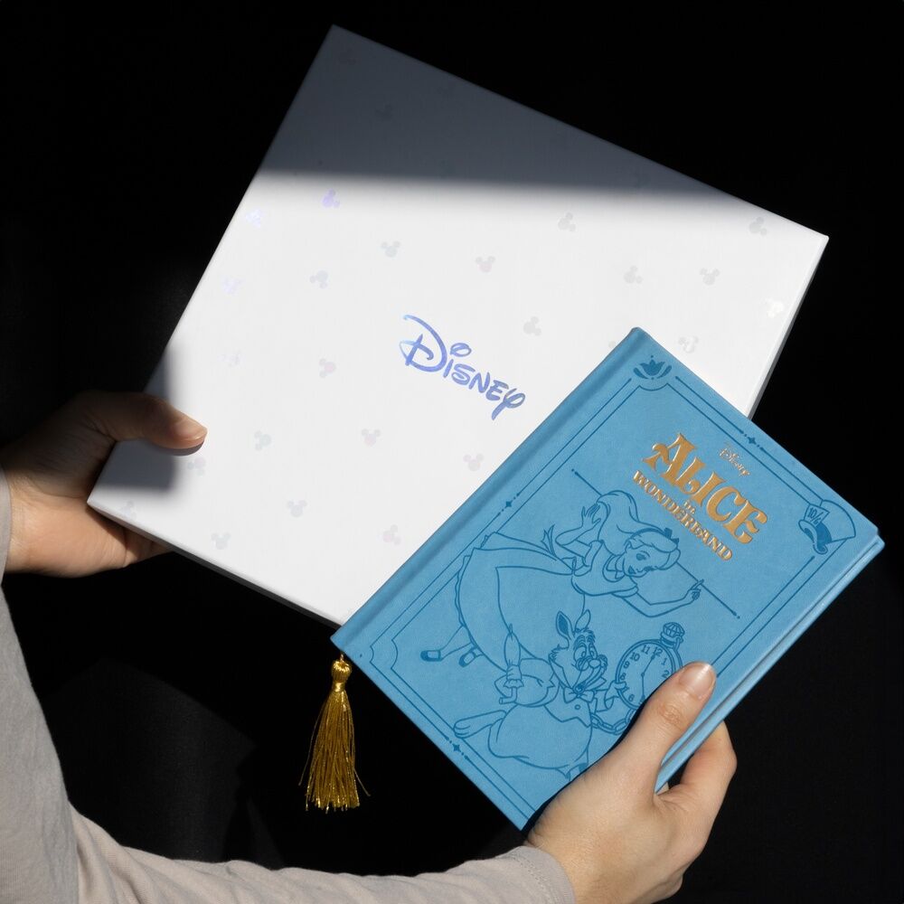 Disney Alice in Wonderland A5 Notebook + Pen set