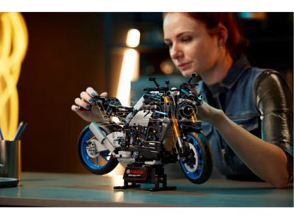 LEGO TECHNIC 42159 - YAMAHA MT-10 SP